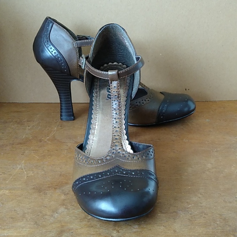 Bongo 2-Tone Brown Spectator T-Strap Heels | size 8 - Picture 12 of 12